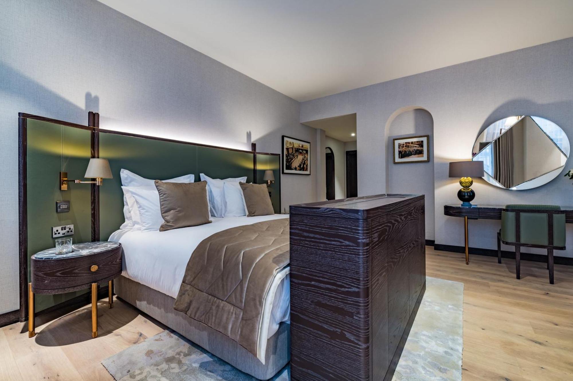 Stock Exchange Hotel, Manchester, Autograph Collection Екстериор снимка A bedroom at The Ivy Collection